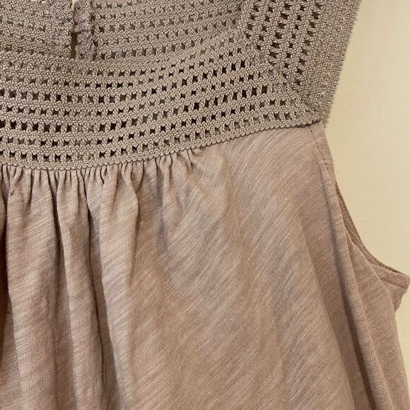 Old Navy Cotton Tank Top w/Lace Trim. Size Medium Mauve - Picture 3 of 8